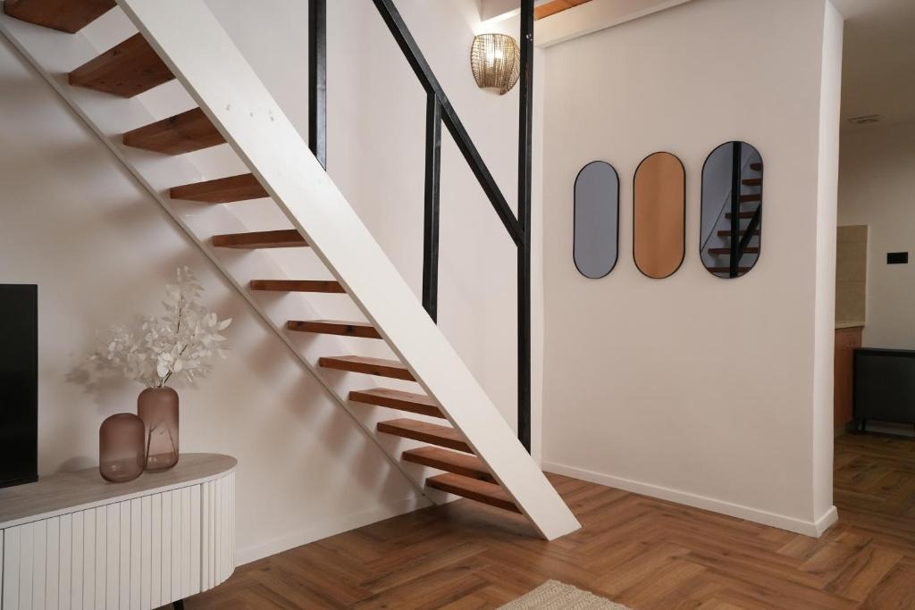 One Apartments TLV 9