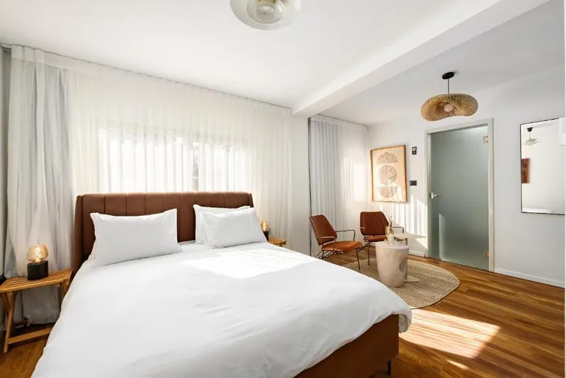 One Apartments TLV 25