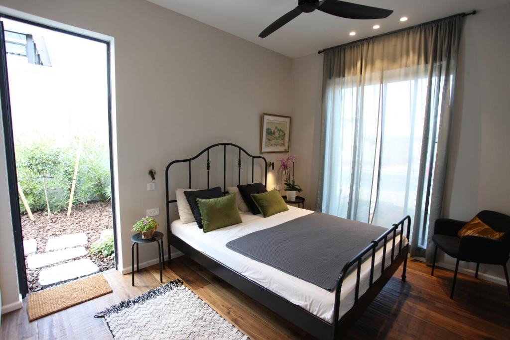 Zohara boutiqe suite 5