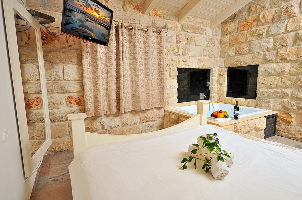 ממלכת ספיר 13