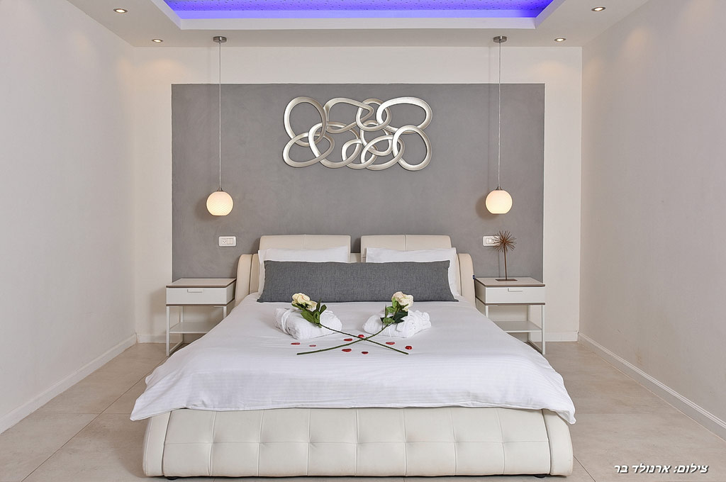 הזוהר הצפוני- אורורה 13