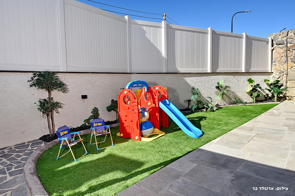 אחוזת אור השחר 12