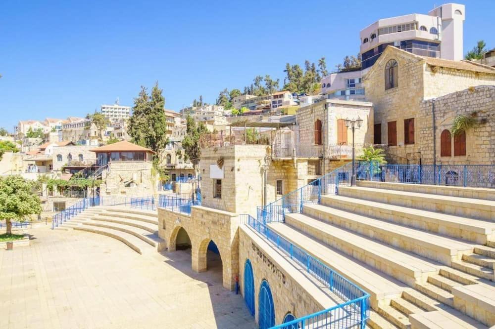 אזמרה 8